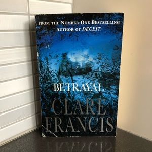 🧡 3/$12 Betrayal by Clare Francis